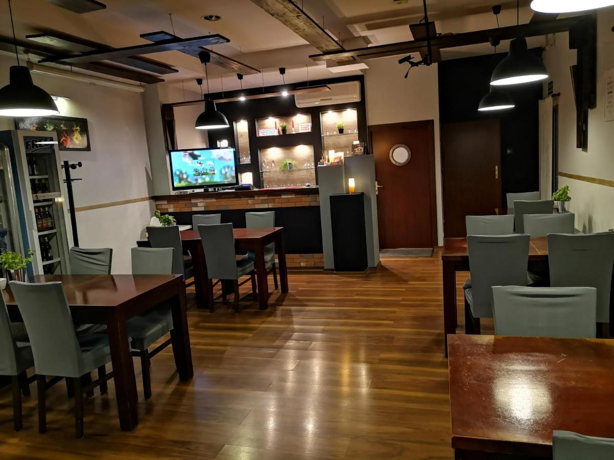 Hotel 1 Płock Εξωτερικό φωτογραφία